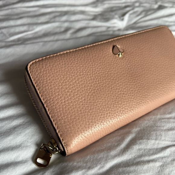 Kate Spade Large Wallet - Picture 3 of 13